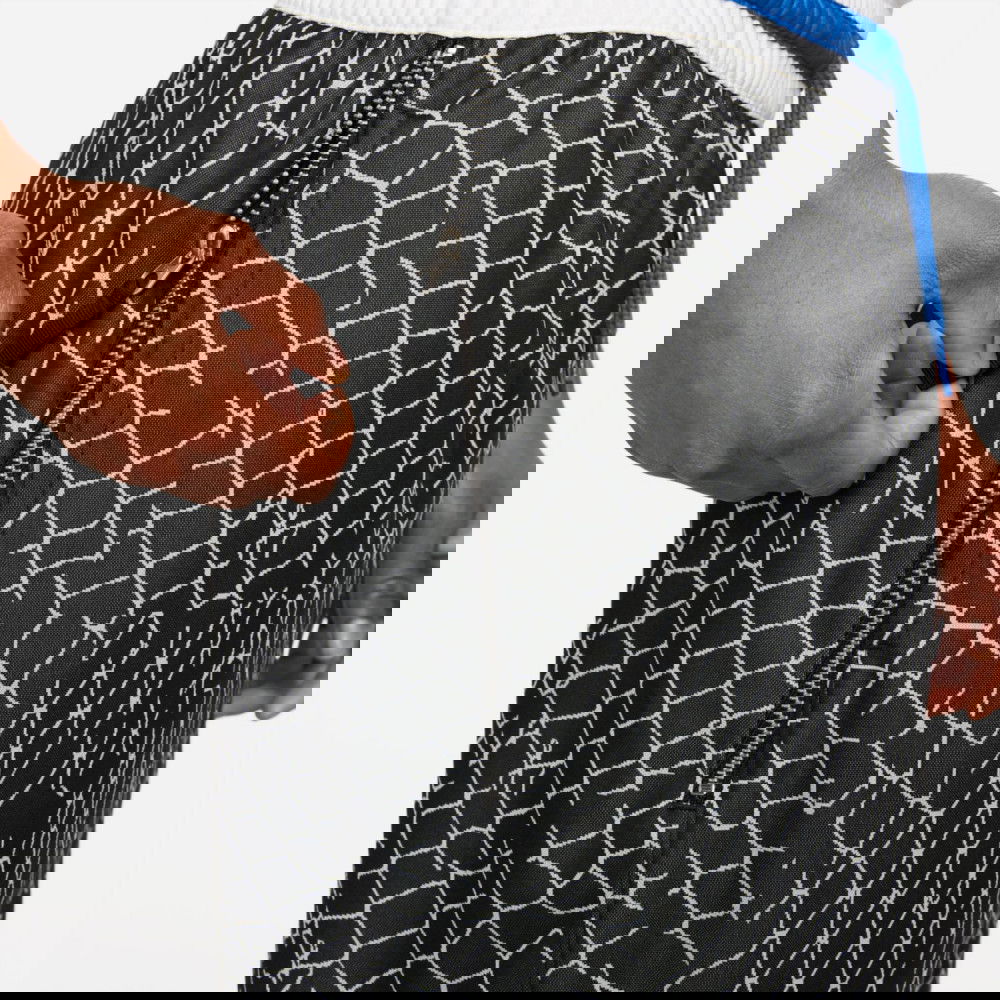 nike dna city exploration shorts
