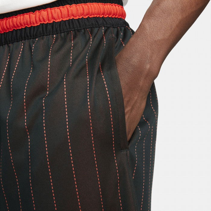 Short Nike Dri-fit DNA Sports Specialties Exploration