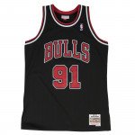Color Noir du produit Maillot NBA Dennis Rodman Chicago Bulls 1997-98...