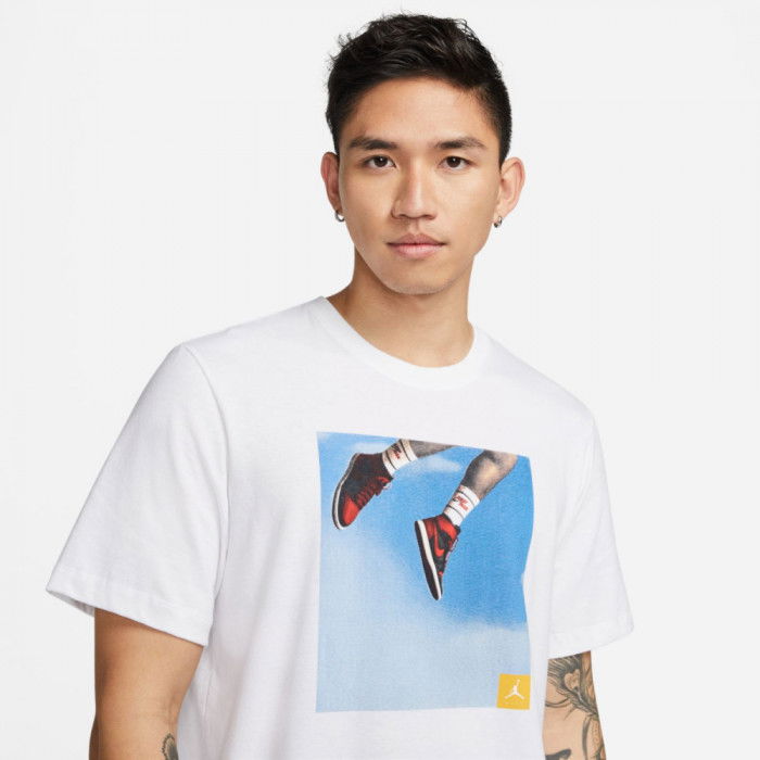 white jordans shirt