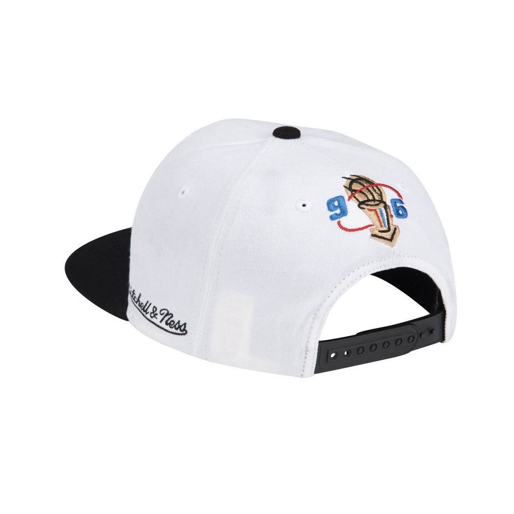 Casquette NBA Chicago Bulls '96 Champions Mitchell & Ness image n°2