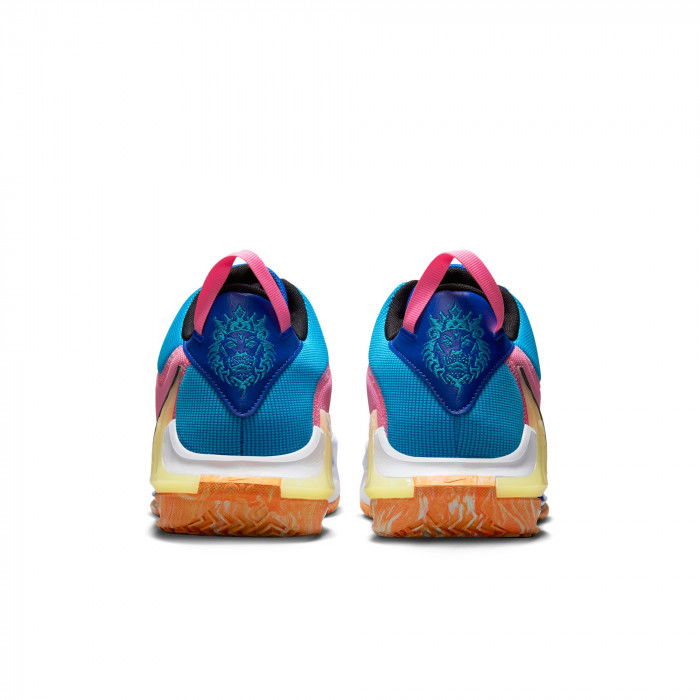 Nike Lebron Witness 7 Nike Lifer image n°4