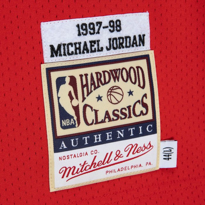 Maillot NBA Michael Jordan Chicago Bulls '97 Authentic Mitchell&Ness Road Finals image n°3