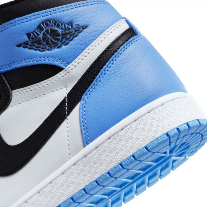 Air Jordan 1 Retro High OG UNC