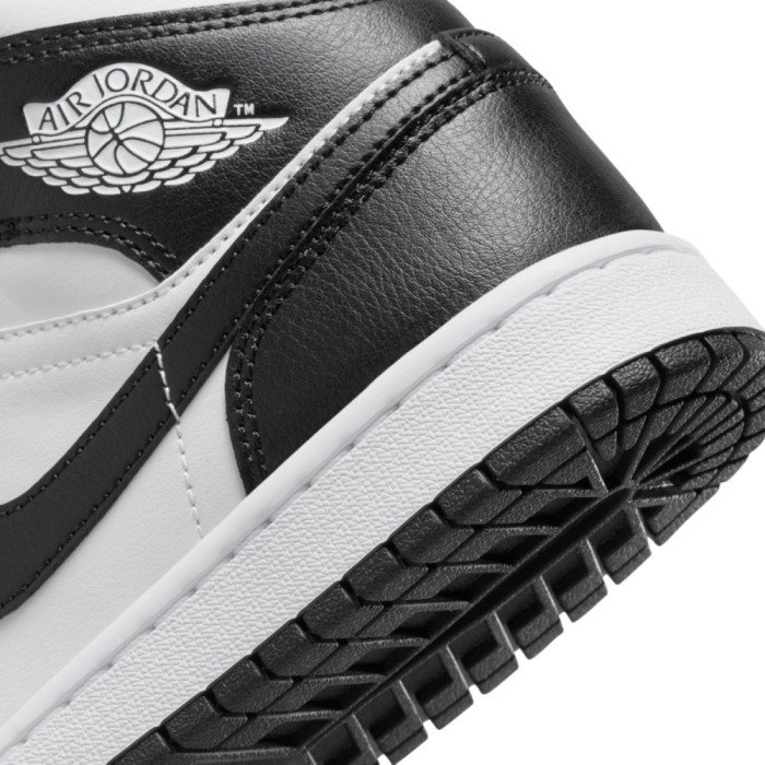 Air Jordan 1 Mid Black & White image n°11