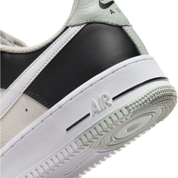 Nike Air Force 1 '07 Lv8 black/light silver-phantom-white image n°11