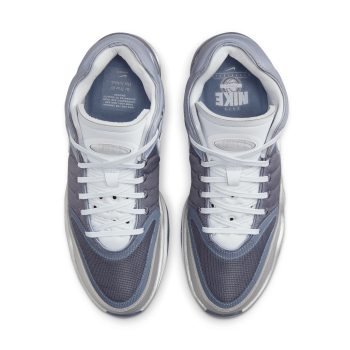 Nike G.T. Hustle 2 light carbon/white-football grey image n°3