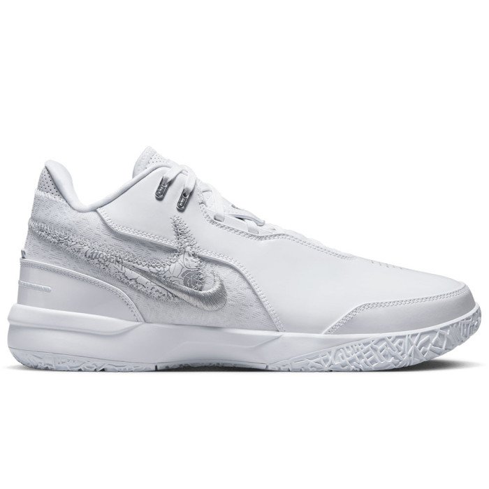 Nike Lebron NXXT Gen AMPD White Out image n°1
