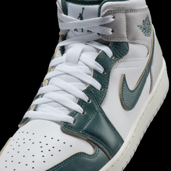 Air Jordan 1 Mid SE Oxidized Green image n°5