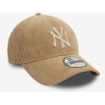 Color Beige / Brown of the product Casquette New Era New York Yankees Velour 9Forty Beige