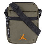 Color Green of the product Sacoche Jordan Jan Airborne Festival Bag Medium Olive