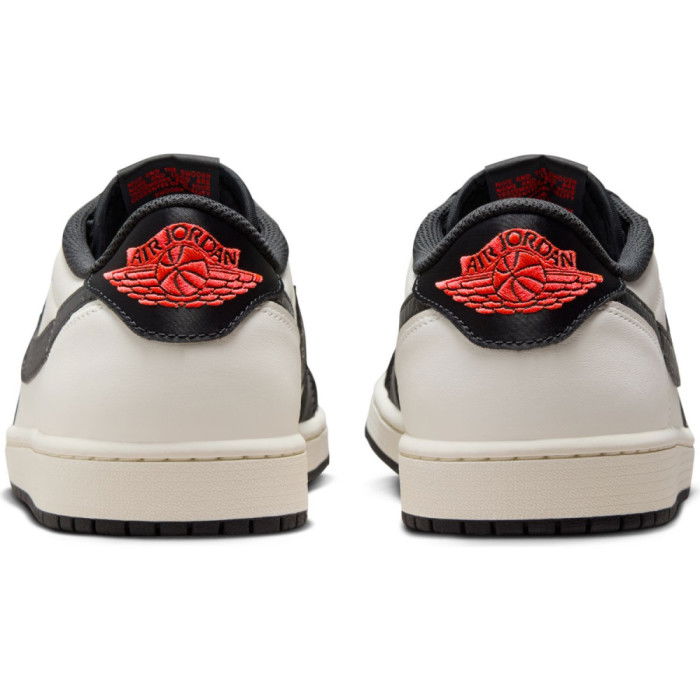 Air Jordan 1 Retro Low x Paris Saint-Germain image n°5