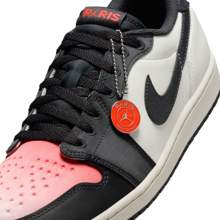 Air Jordan 1 Retro Low x Paris Saint-Germain image n°10