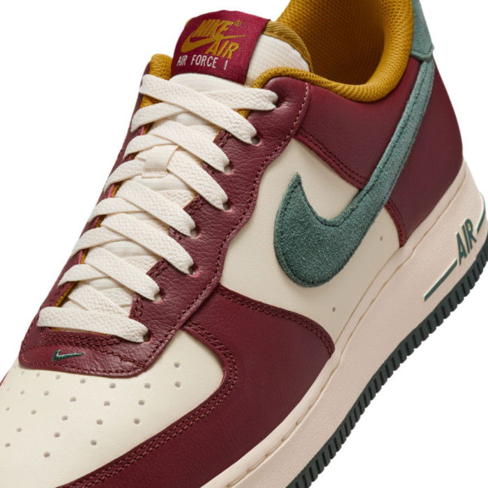 Nike Air Force 1 '07 LV8 Coconut Milk/Dark Team Red image n°9