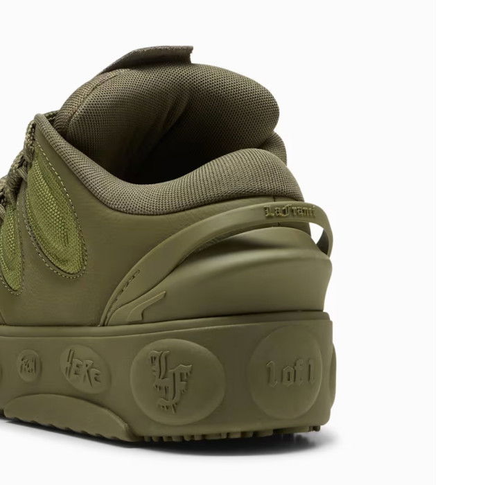 Puma La Francé Oak Tree