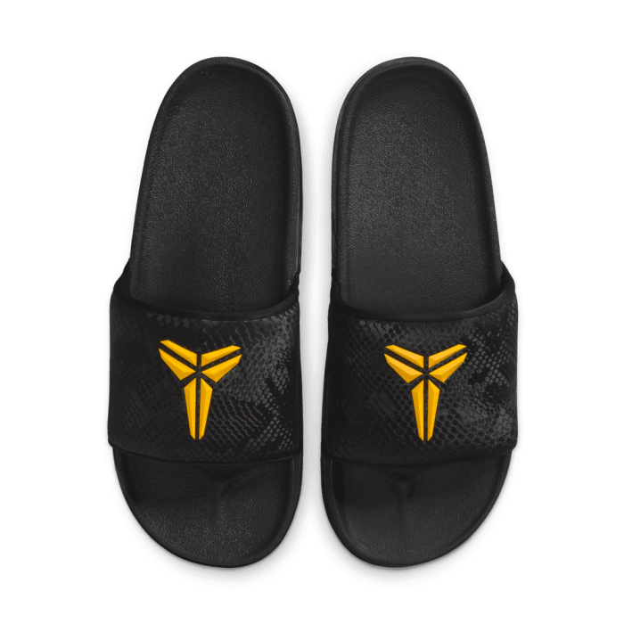Claquettes Nike Kobe Offcourt Slide black gold