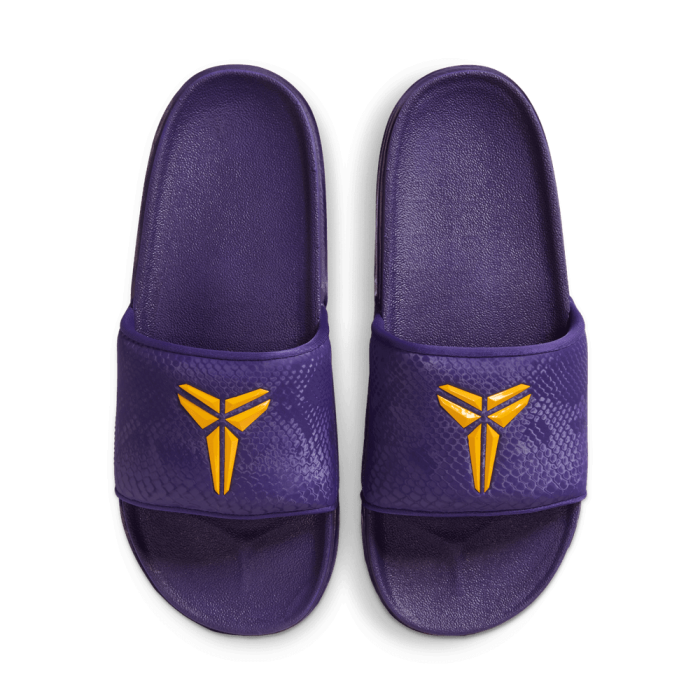 Claquettes Nike Kobe Offcourt court purple