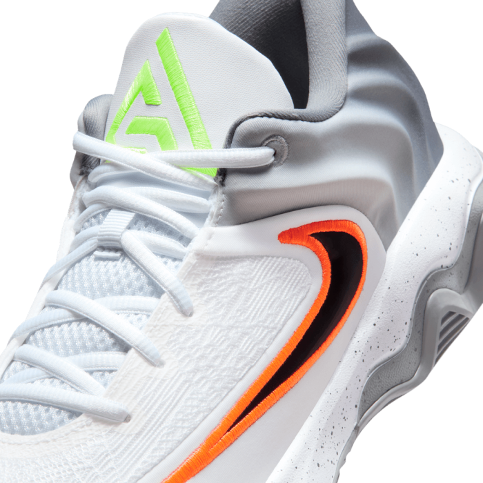 Nike Giannis Immortality 4 white volt