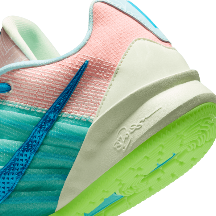 Nike Sabrina 3 What The