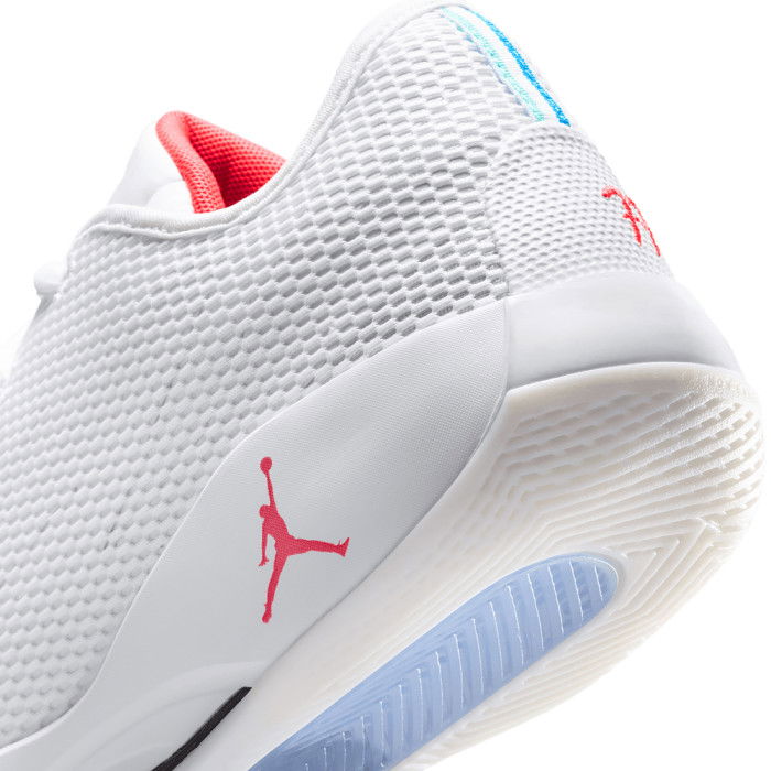 Jordan Luka.77 V2 white crimson