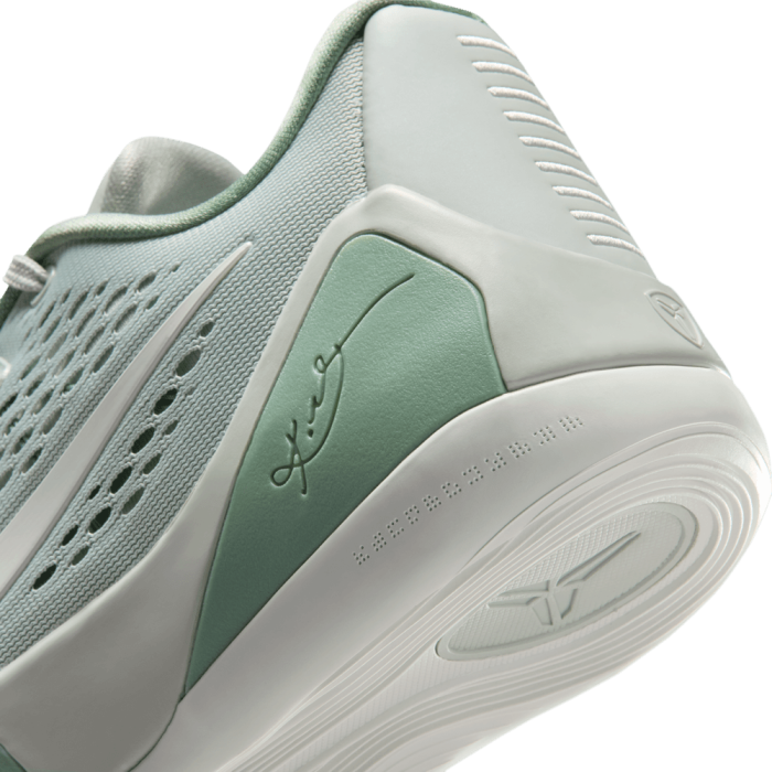 Nike Kobe 9 Low EM Protro Light Silver