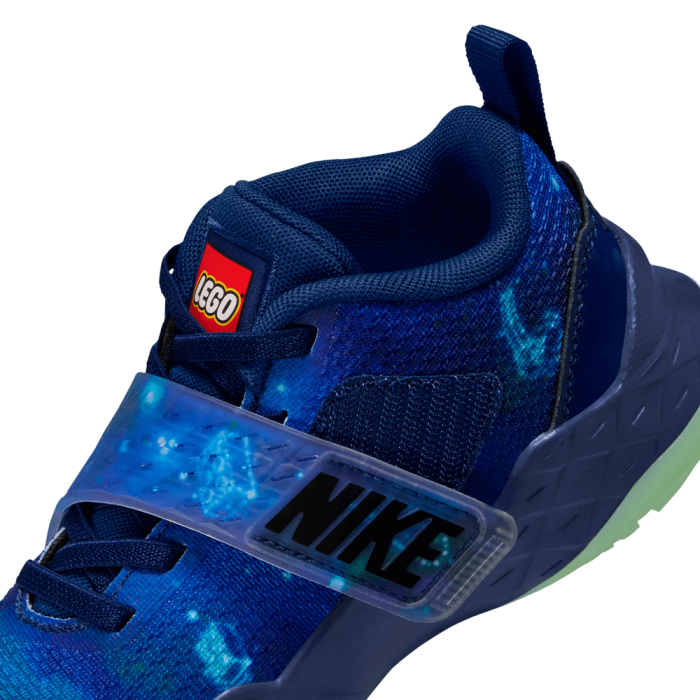 Nike Team Hustle D 12 X Lego® Collection brave blue Enfants PS