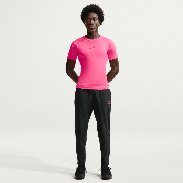 T-shirt de compression Nike Pro hyper pink