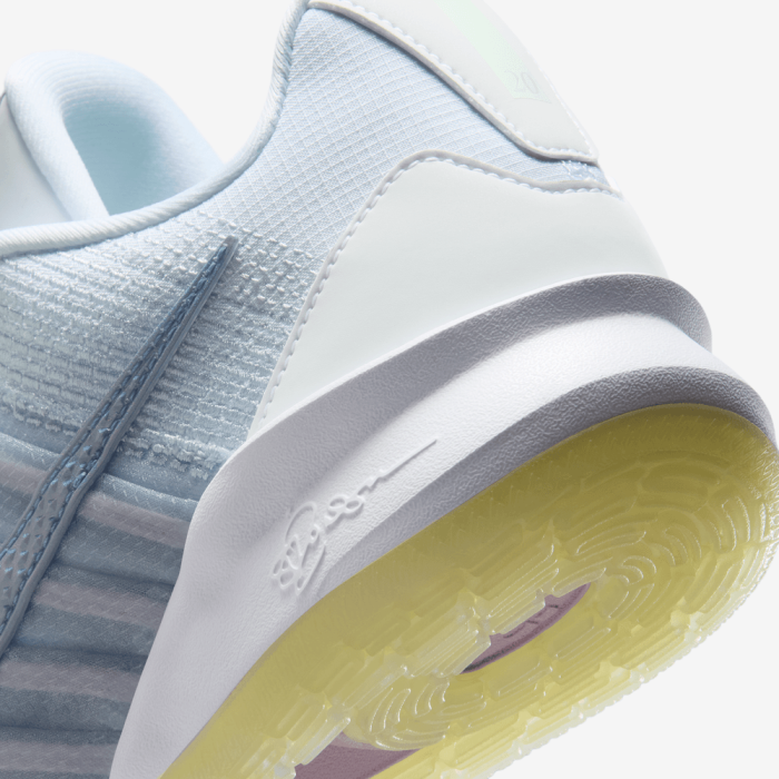 Nike Sabrina 3 Infinite