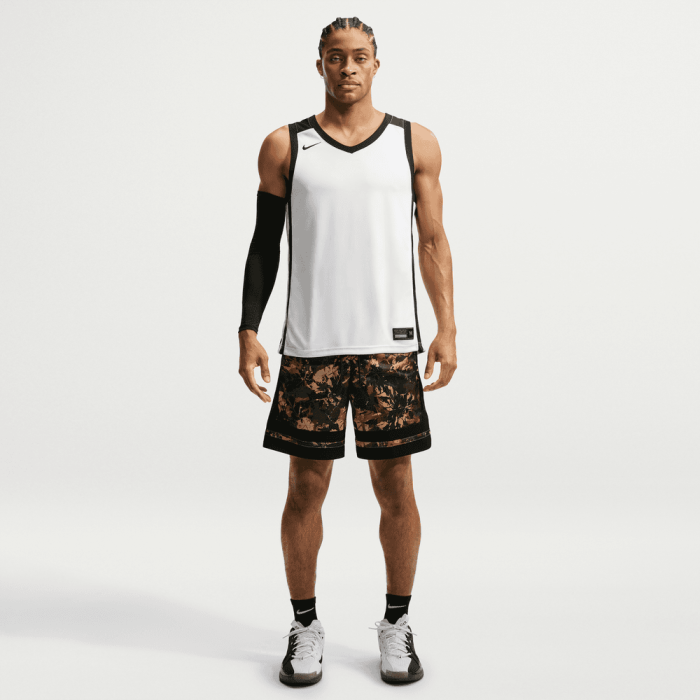 Short Nike Classic Game parachute beige/black/