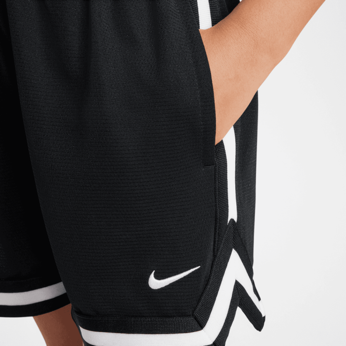 Short enfant Nike DNA black/white