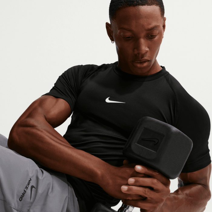 T-shirt Nike Pro black/white