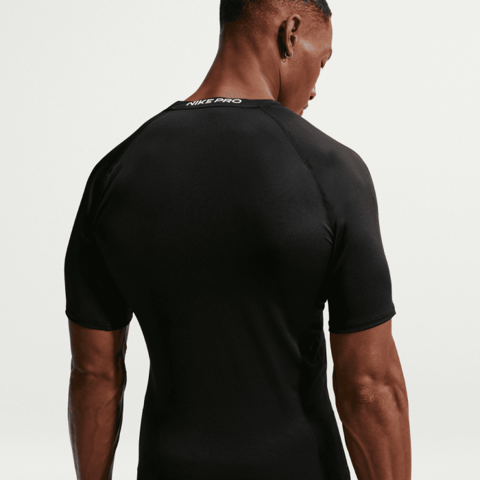 T-shirt Nike Pro black/white