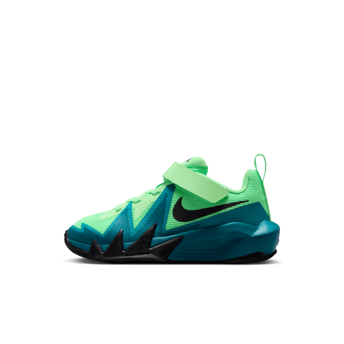 Nike S.t. Dynamite illusion green/black-bright spruce