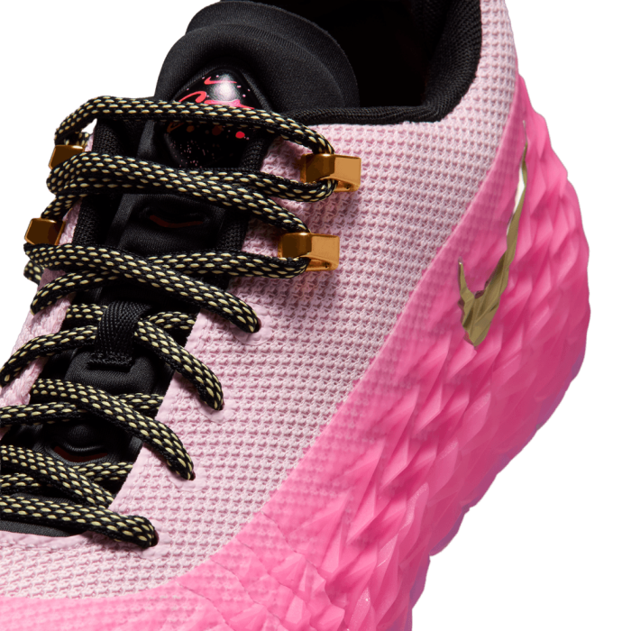 Nike S.t. Charge pink foam/soft yellow-pink spell