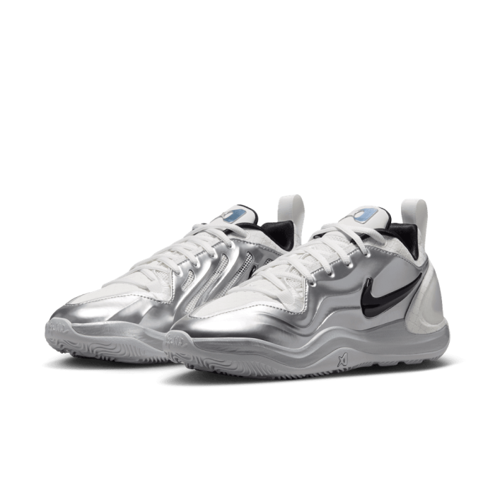 Nike A'two "mirrored" summit white/black-metallic silver
