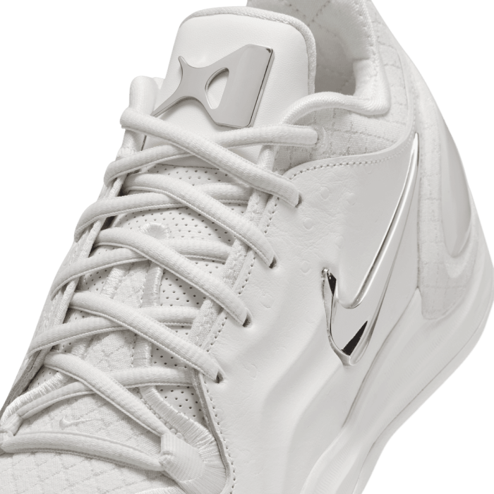 Nike A'two "white Label Lx" sail/metallic silver-black