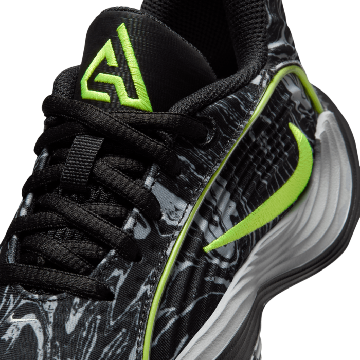 Nike Giannis Immortality 5 black/volt Enfants PS