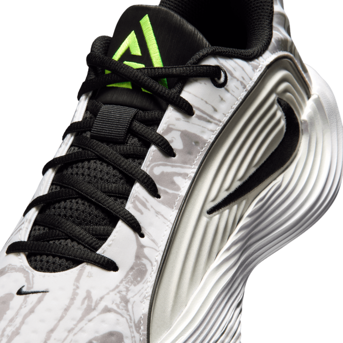 Giannis Immortality 5 white/metallic silver-off white