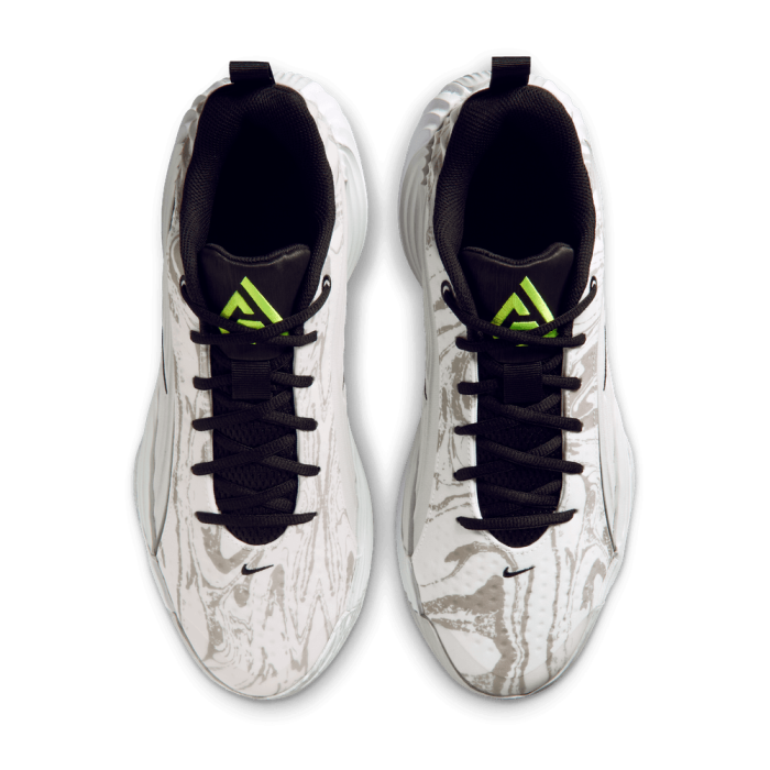 Giannis Immortality 5 white/metallic silver-off white