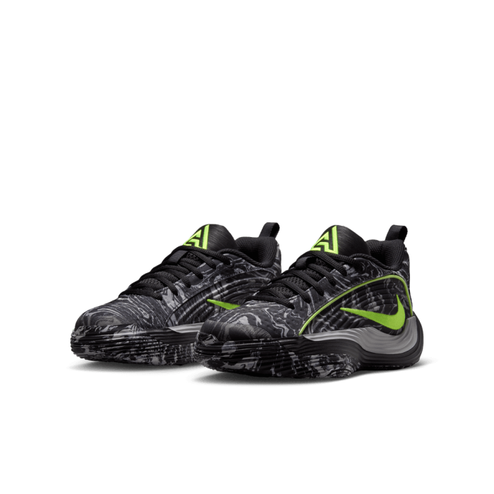 Nike Giannis Immortality 5 black/volt Enfants GS