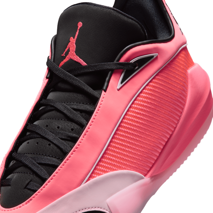 Jordan Triangle Hyper Punch