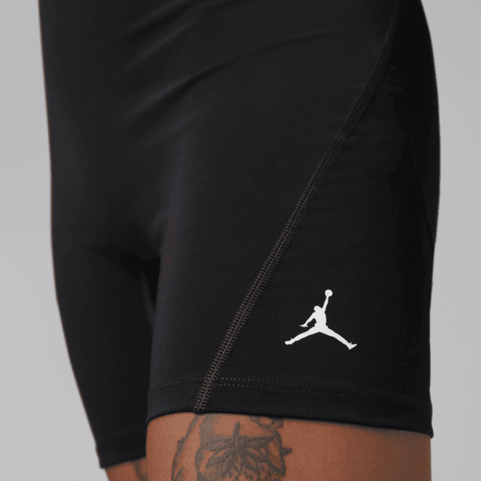 Short de compression pour femmes Jordan Sport Essentials black