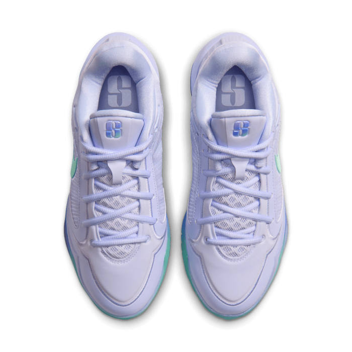 Nike Sabrina 4 "superstition" palest purple/victory lapis-green glow