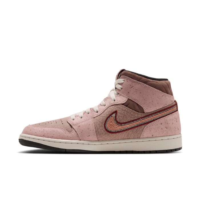 Air Jordan 1 Mid Se Día De Muertos desert dust/terra blush-particle beige
