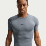 Color Gris du produit T-shirt Nike Pro smoke grey/black