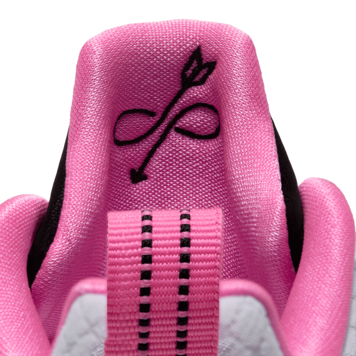 Nike A'Two Cruise Control