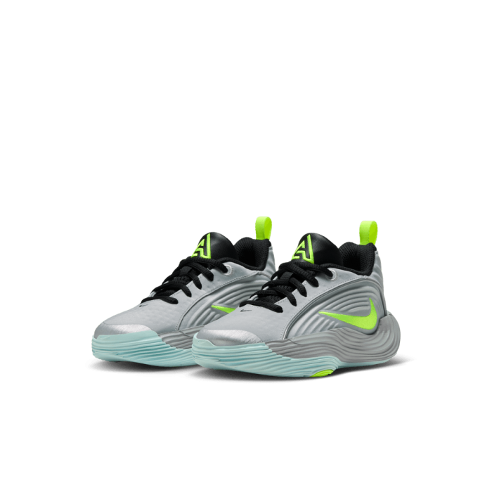 Giannis Immortality 5 metallic silver/volt-black Enfants PS