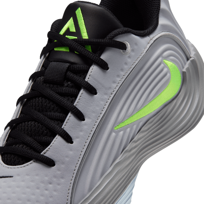 Nike Giannis Immortality 5 metallic silver/volt-black