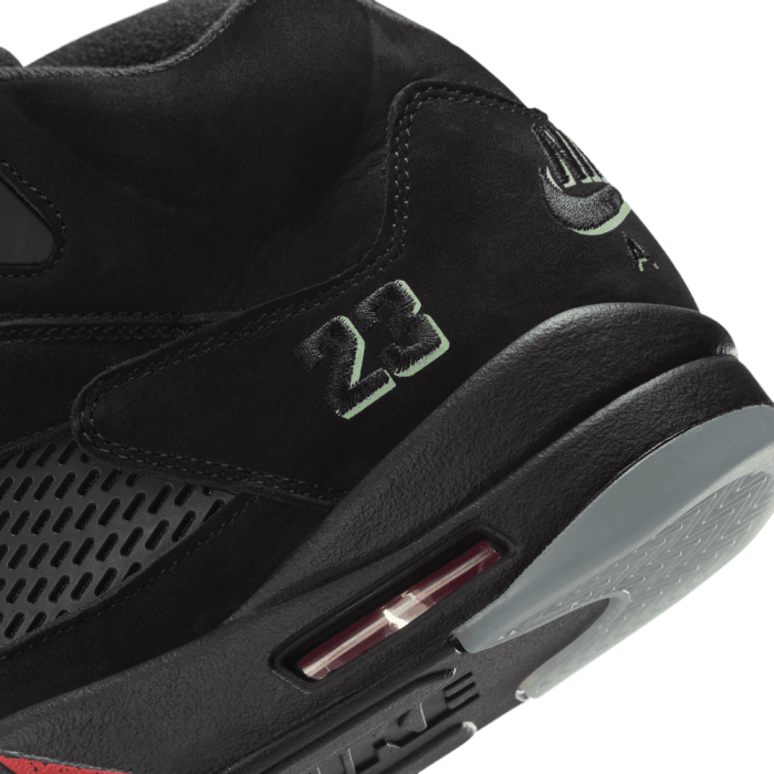 Air Jordan 5 Retro Halloween