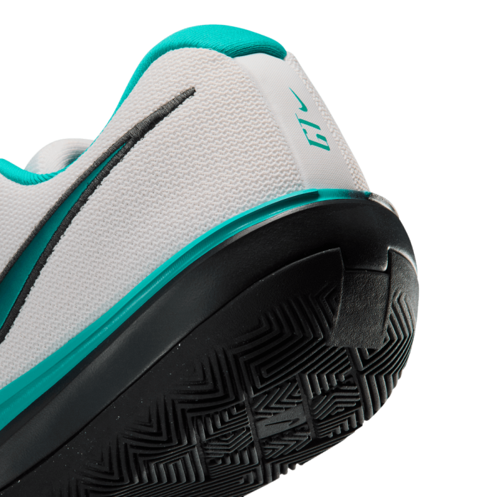 Nike G.T. Cut Academy 2 summit white